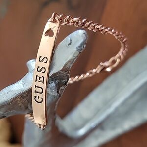 Guess Rose Gold Chain Link, Logo Plate, Claw Closure Bracelet
